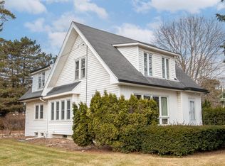 7531 North Lake DRIVE, Fox Point, WI 53217