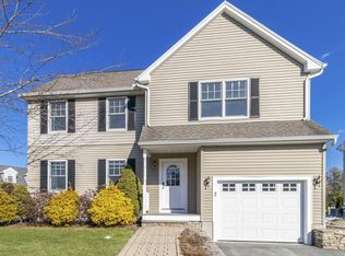 3 Ledgerock Way, Acton, MA 01720