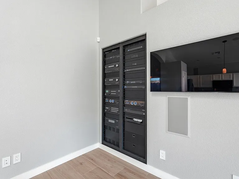 16404 S 46th Way — Photo 8