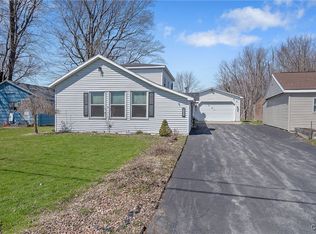 491 N Shore Dr, Bridgeport, NY