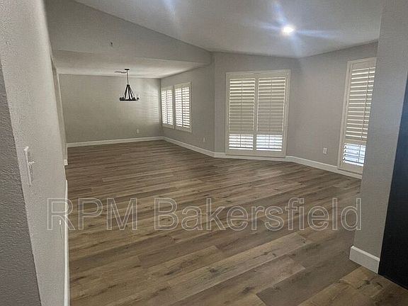 5th image of 7300 Briar Ridge Ct