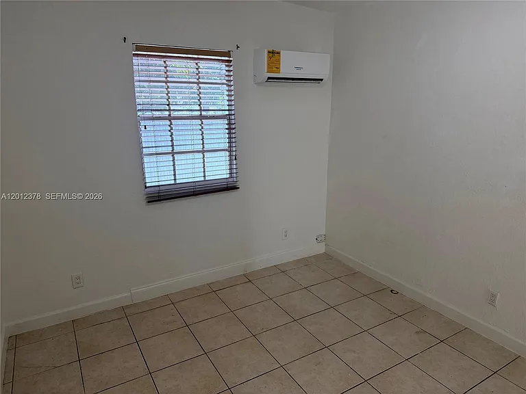 3620 NW 19th St #3 — Photo 6
