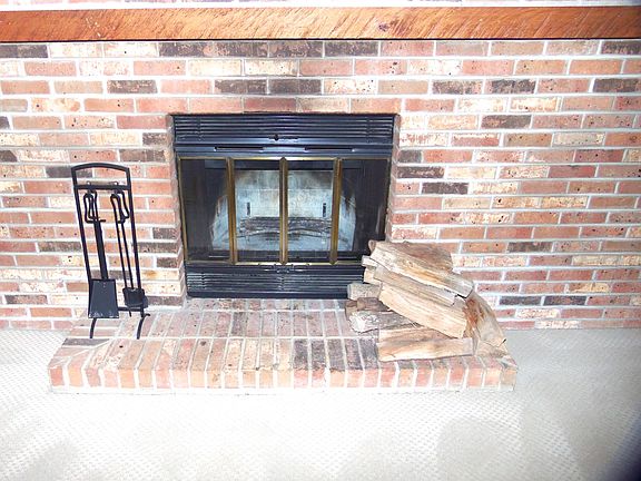 5th image of 376 Twilight Dr APT 4