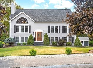 45 Hubbard Ln, Bridgewater, MA 02324