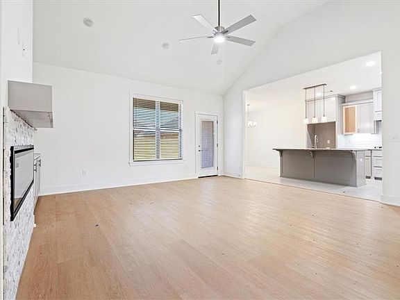 3rd image of 7004 SW Basswood Ave