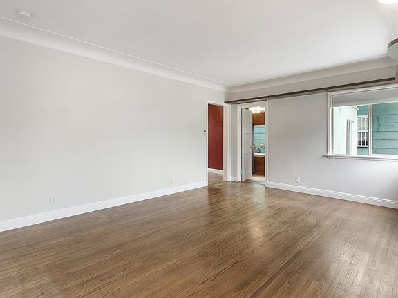 4th image of 5821 Satsuma Ave