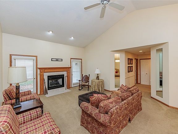 4th image of 5385 Trumpeter Blvd