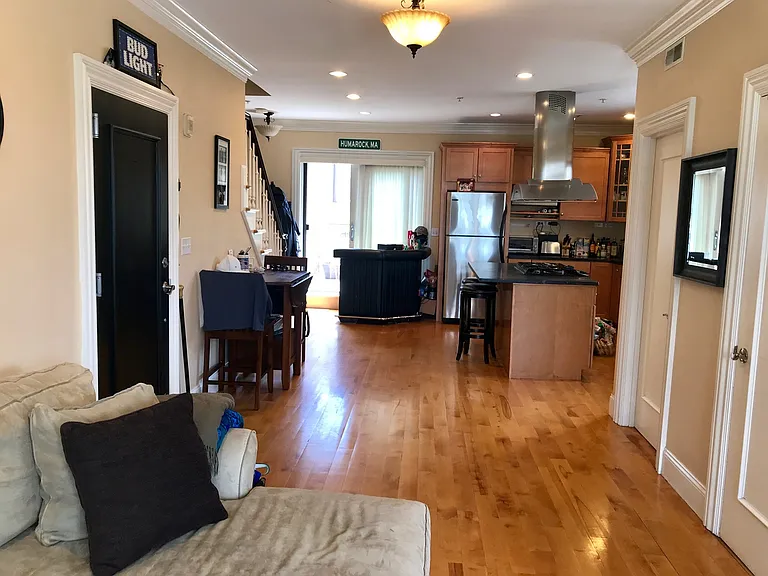 360-362 Dorchester St #3 — Photo 11