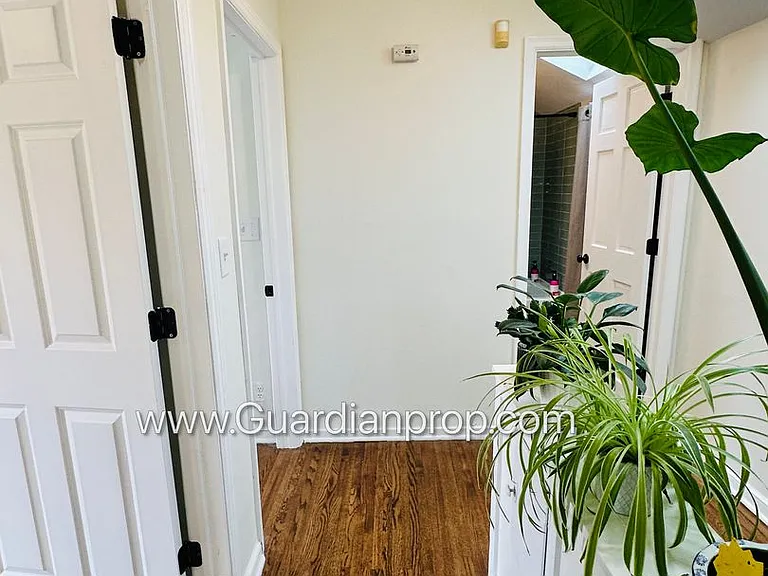 2700 Quentin Ave — Photo 10