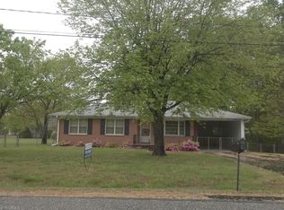 1603 Mellon Dr, Kernersville, NC 27284