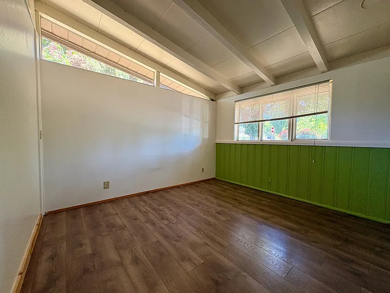 855 W 24th Ave #1 — Photo 8