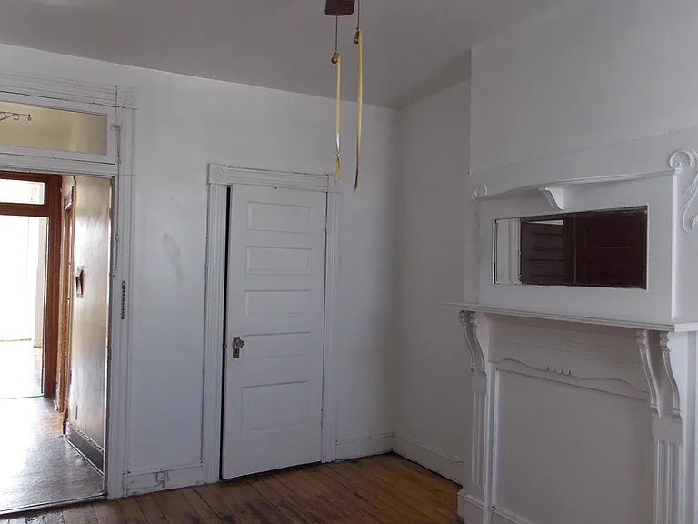 2823 Saint Paul St — Photo 6
