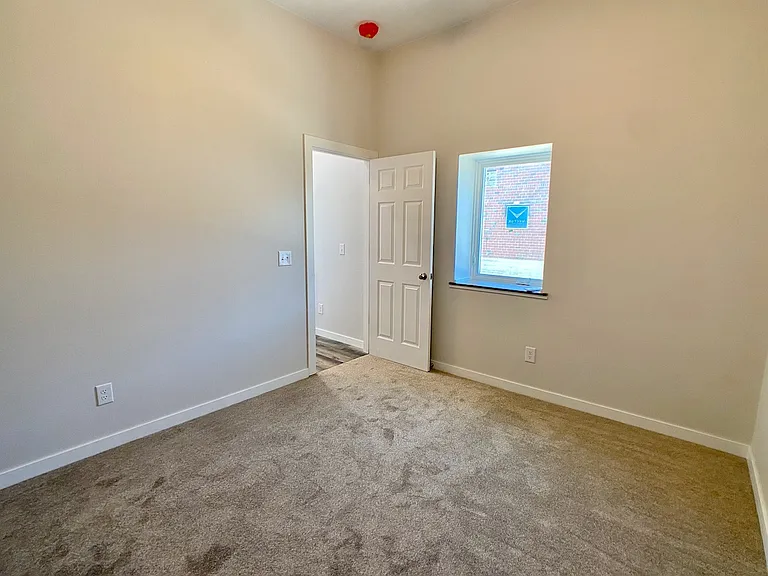 423 Adams Ave #4 — Photo 5