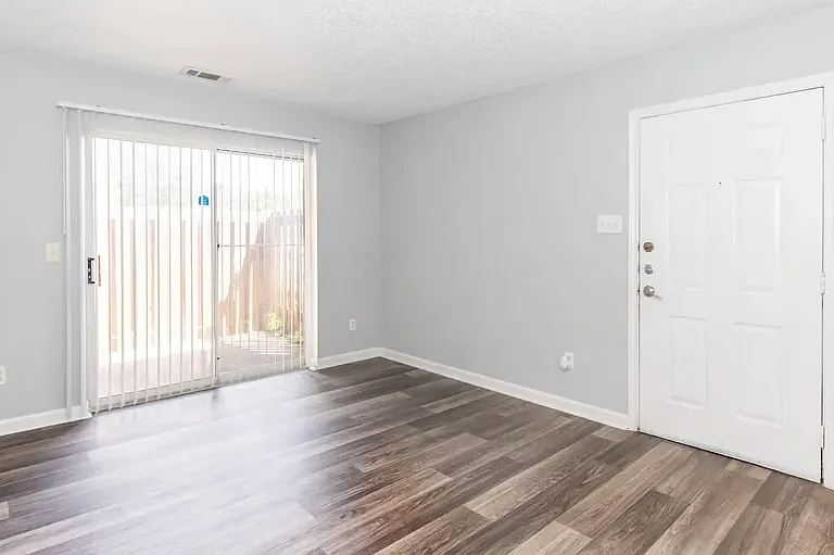 Centerville Pointe Apartments — Photo 31