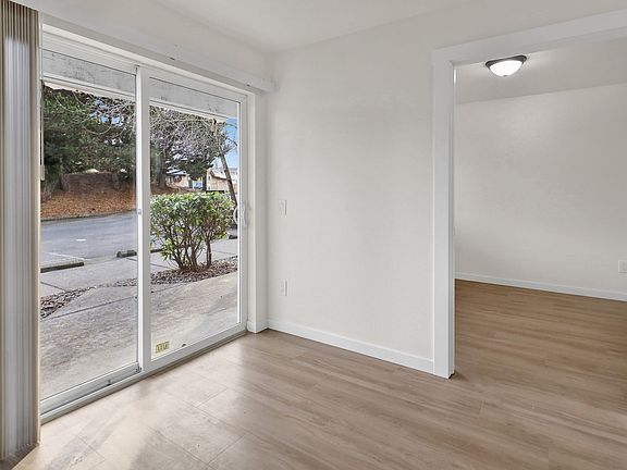 5th image of 1401-1405 E Sunset Dr #980