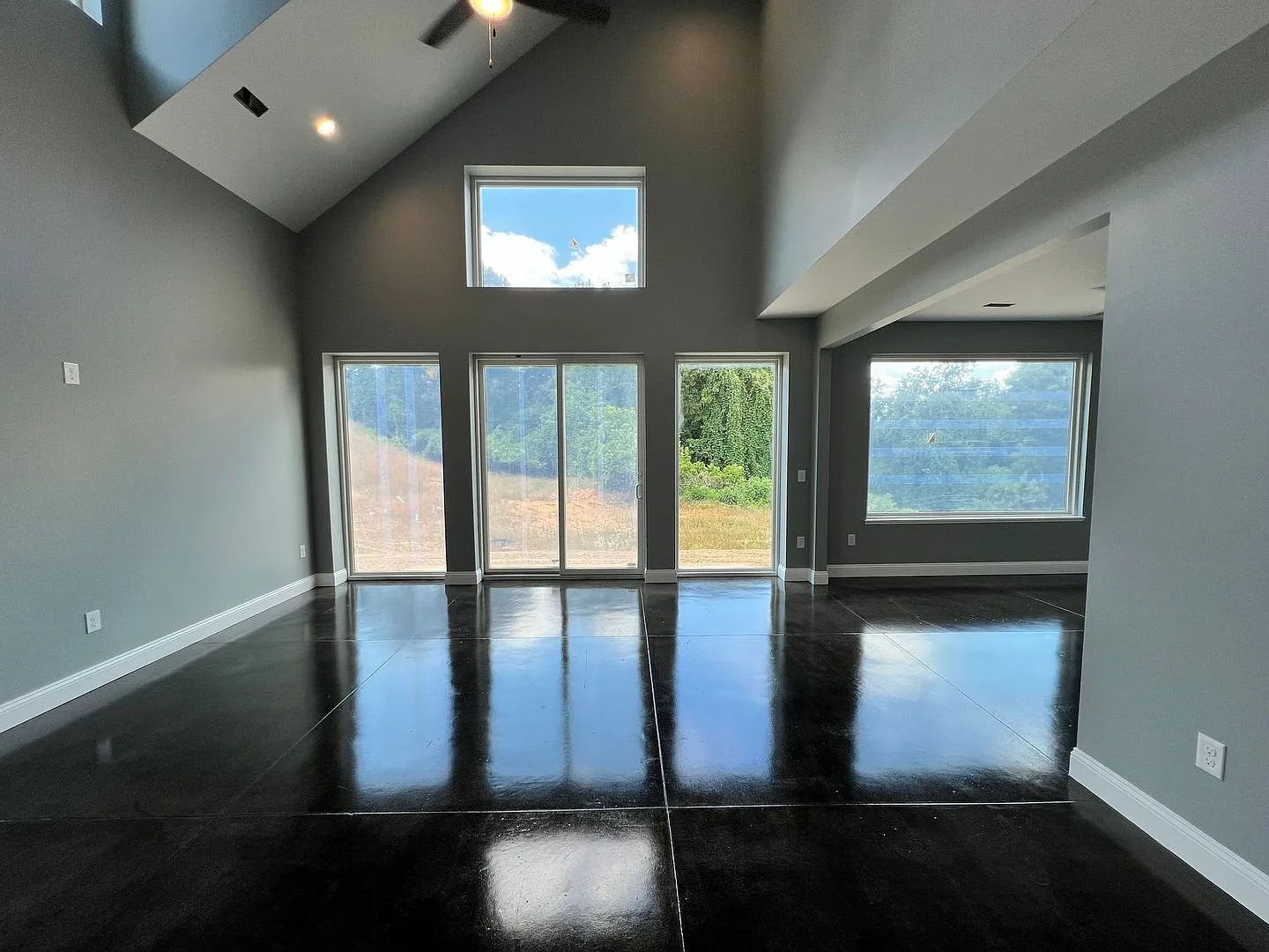 Luxury Brand-New Construction 4BR / 3.5BA Home for Rent Grandin Court | Roanoke's Only New Constr... — Photo 4