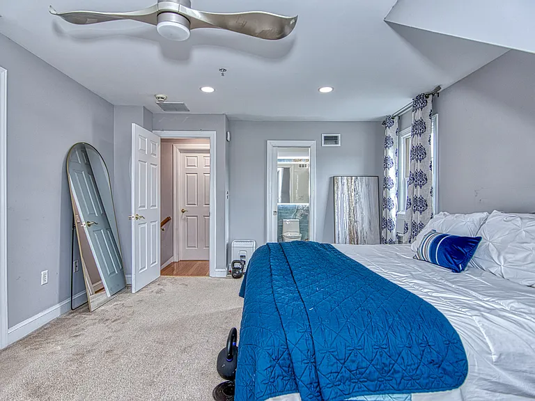 2272 S Garfield St — Photo 36