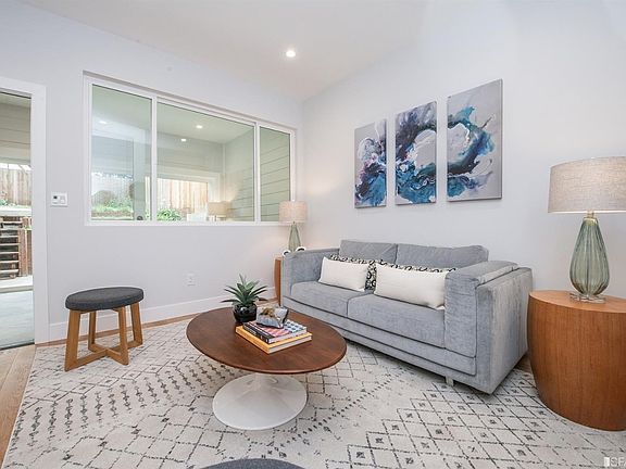 4th image of 523 Munich St #523