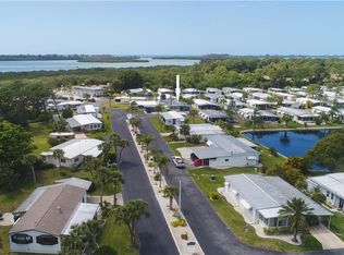 42 Amber St, Englewood, FL 34224