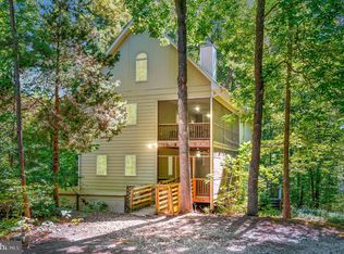 16445 Maple Dr, Bowling Green, VA 22427