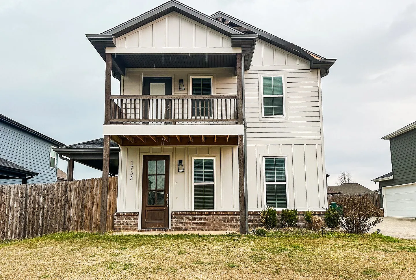 Welcome to your new home! 3bd/2.5b and gorgeous! — Photo 1