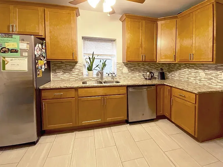 5354 W Byron St #1 — Photo 4