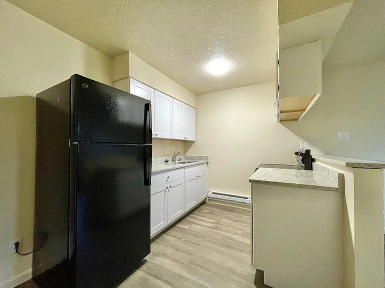7615 Chico Rd NE — Photo 3