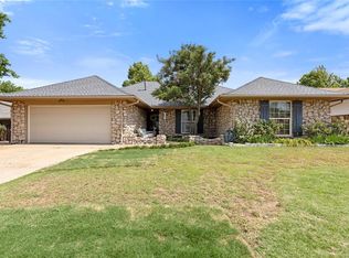 11017 NW 113th St, Yukon, OK 73099