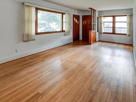 5th image of 5312 Admiral Dr