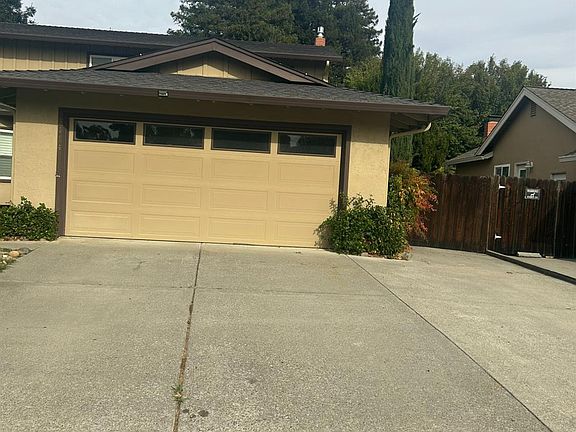 3rd image of 3184 Serra Way