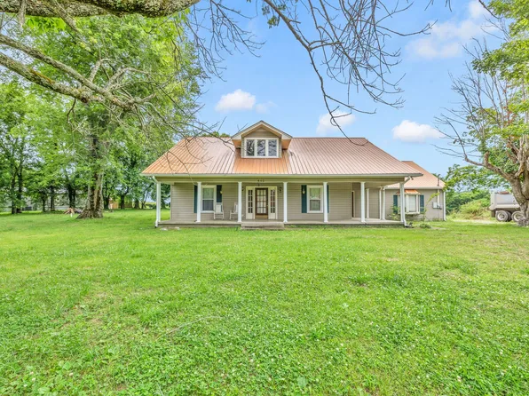 445 Grant Hwy, Gordonsville, TN 38563