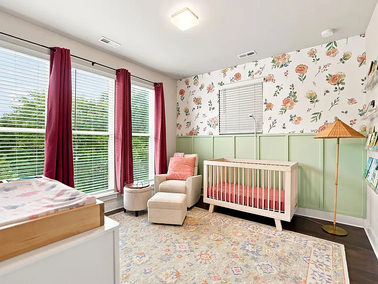 340 Uptown West Dr — Photo 12