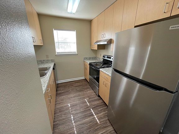 5th image of 2719 W Tharpe St APT 38