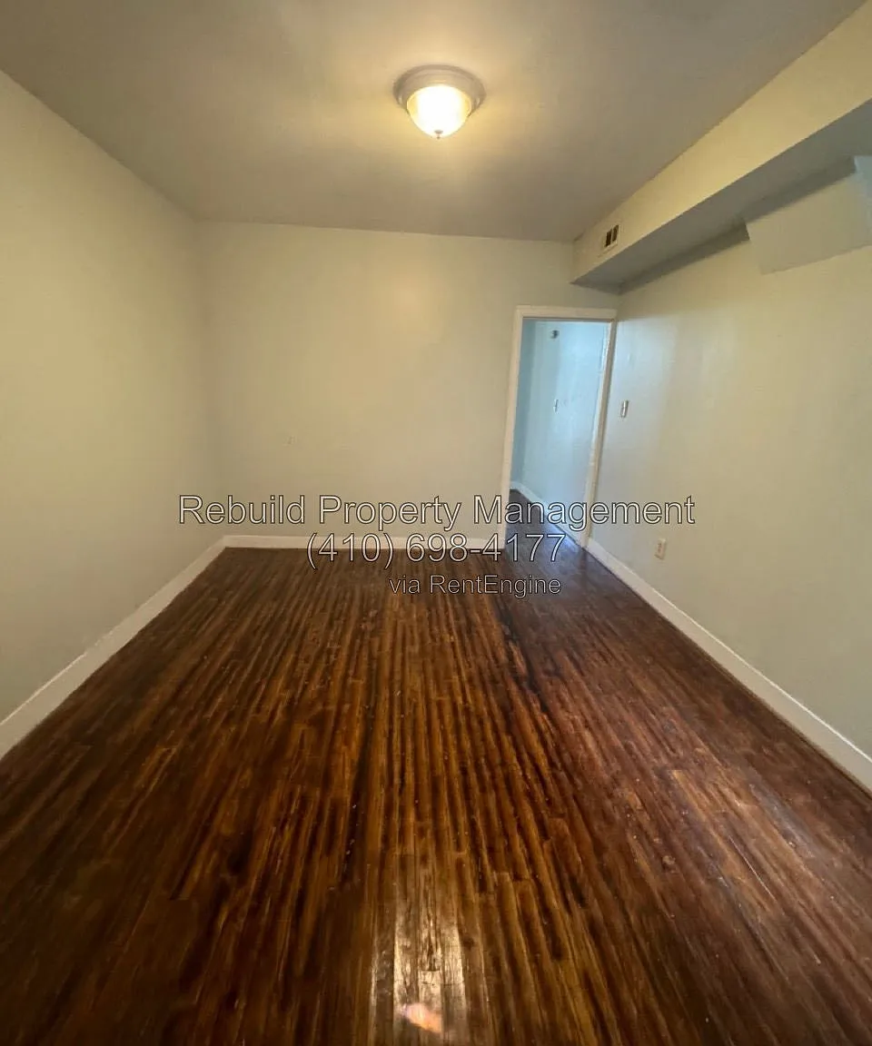 2 bed, 1.0 bath, $1,600 — Photo 4