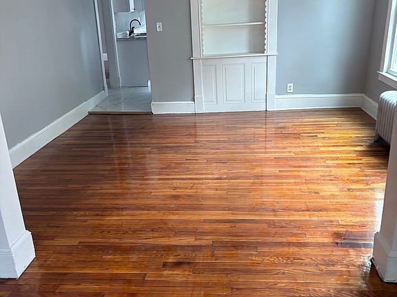 4th image of 129-129 W Alvord St #131