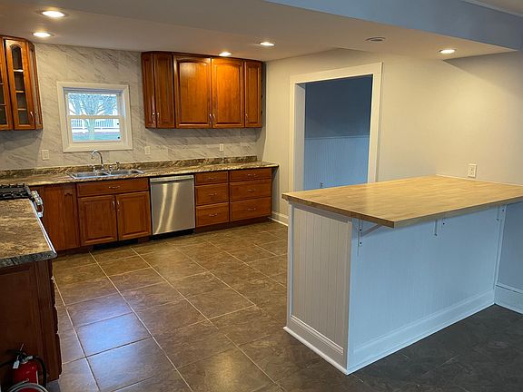 5th image of 25 2nd St #25