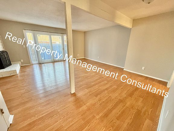 5th image of 3327 Bridge Manor Dr