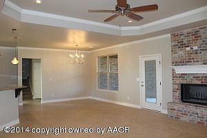 4th image of 7409 Topeka Dr