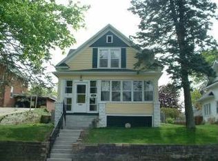 1612 Orange St, Muscatine, IA 52761