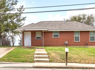 1003 W 17th St, Bryan, TX 77803