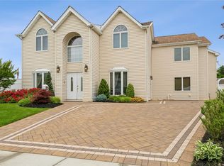 4143 Harriet Rd, Bethpage, NY 11714