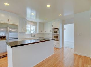 1869 Tahiti Dr, Costa Mesa, CA 92626