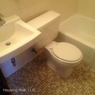 4th image of 92 Arlington Ave W #3410466