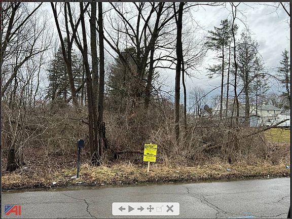 4th image of 258-260 W 13th St