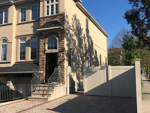 3rd image of 8 Sweetgum Ln