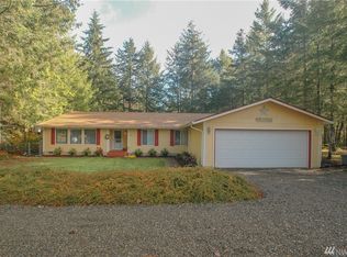 301 N Mountain View Dr, Hoodsport, WA 98548