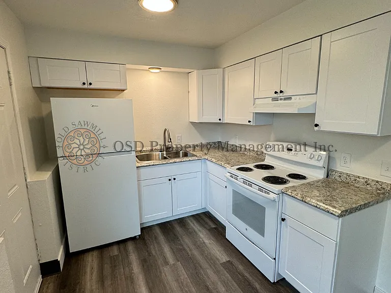 1800 Phillips St — Photo 2