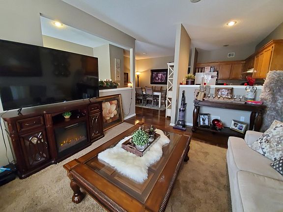 4th image of 10342 Parkview Ave