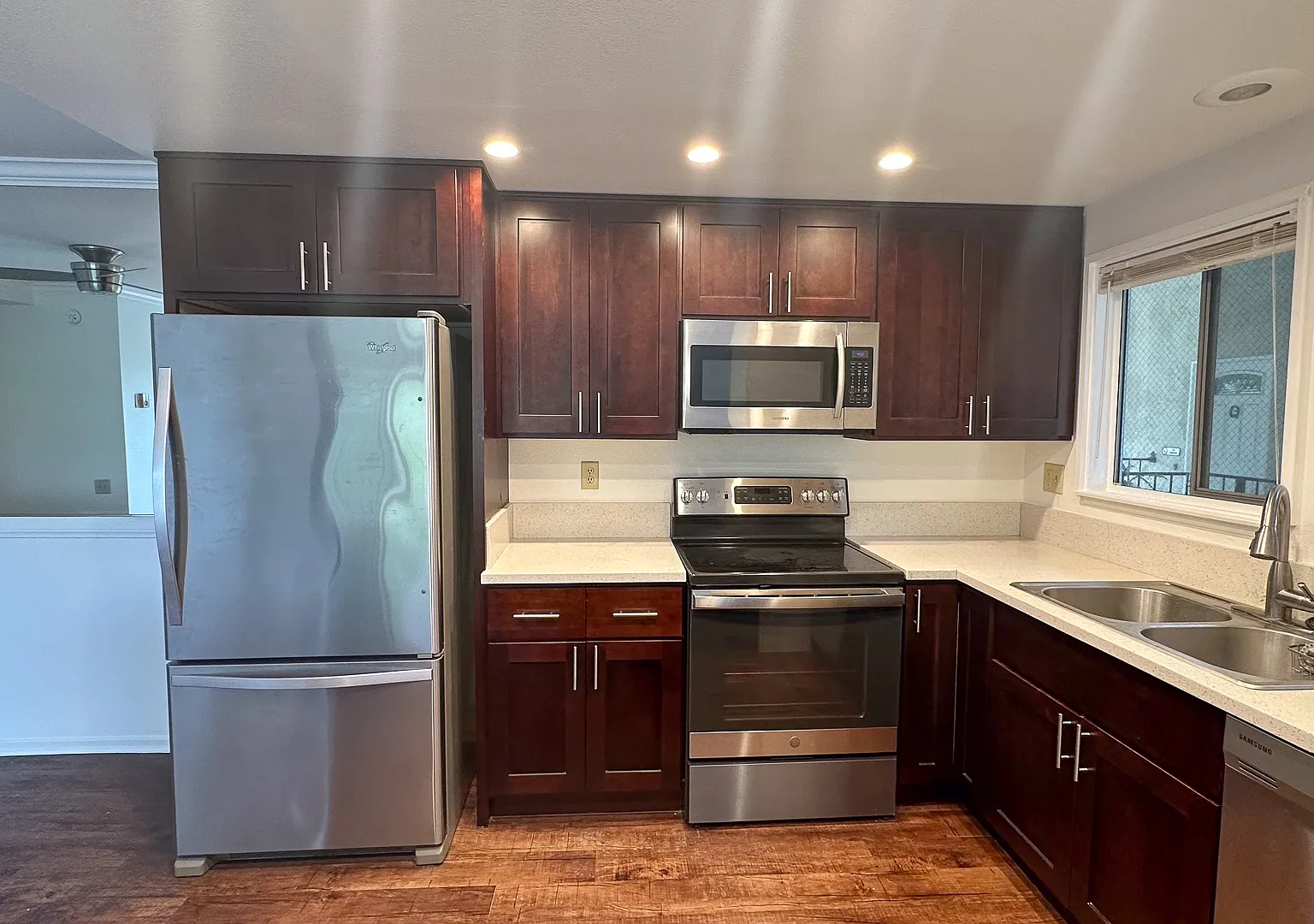 2 bed, 1.5 bath, 1009 sqft, $2,800 — Photo 4