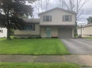 39 Morningstar Dr, Rochester, NY 14606